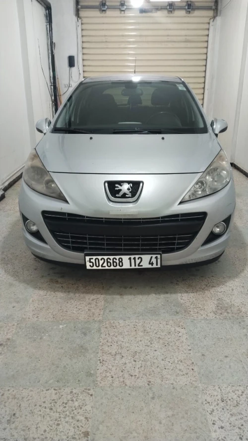 Peugeot 207 2012 Fennec
