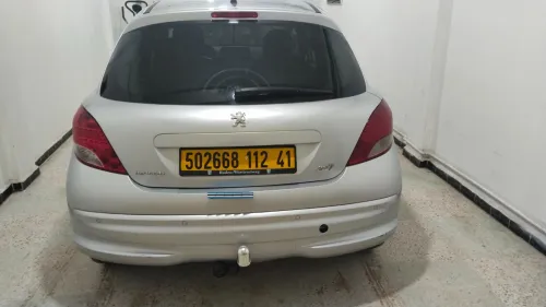 Peugeot 207 2012 Fennec