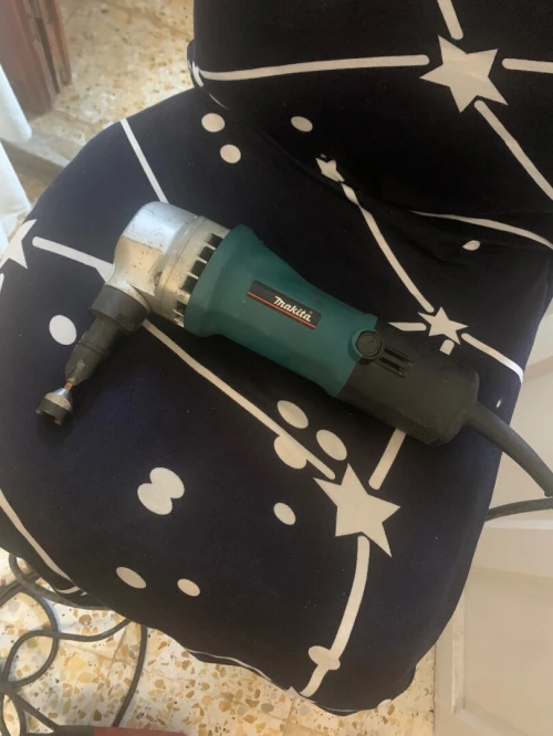 grignoteuse Makita