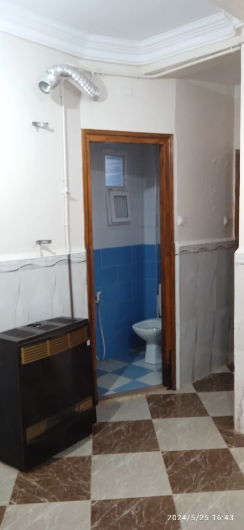 Vente Appartement Niveau de villa F3 Chlef Tenes