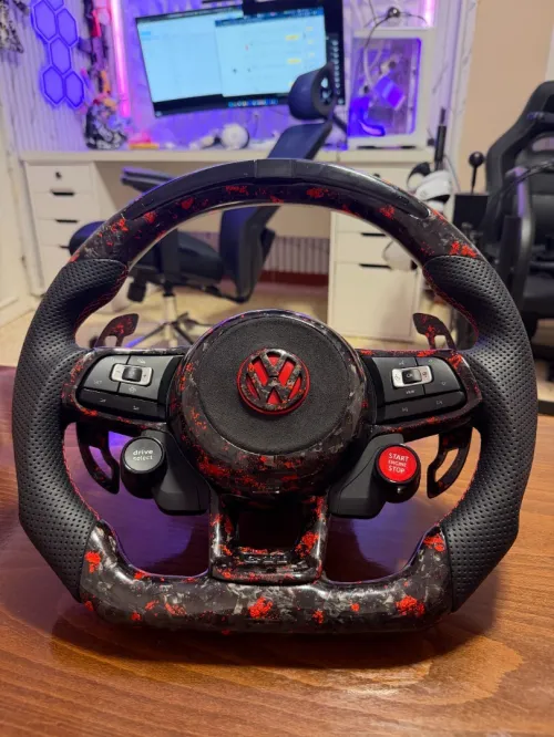 Volant Golf 7 / 7.5 / R / GTI / GTD en Carbone Forgé avec Airbag, Commandes Multifonctions et LED RP