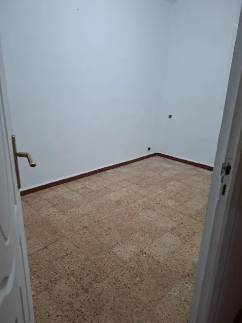 Location Appartement Niveau de villa F4 Alger Kouba