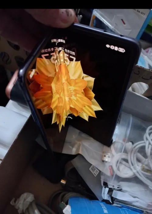 Honor Magic V2