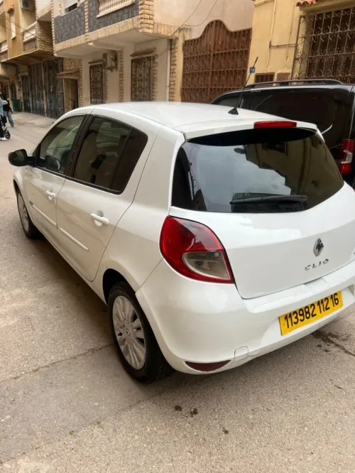 Renault Clio 3 2012 Night and Day