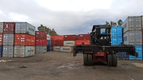 Dépôt de stockage de conteneurs