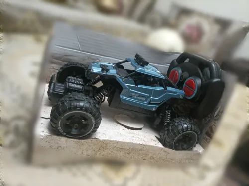 Voiture télécommandé (RECHARGEABLE)