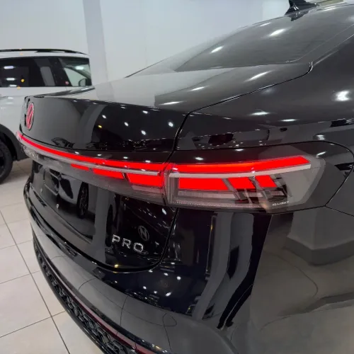 Volkswagen Passat 2025 Pro
