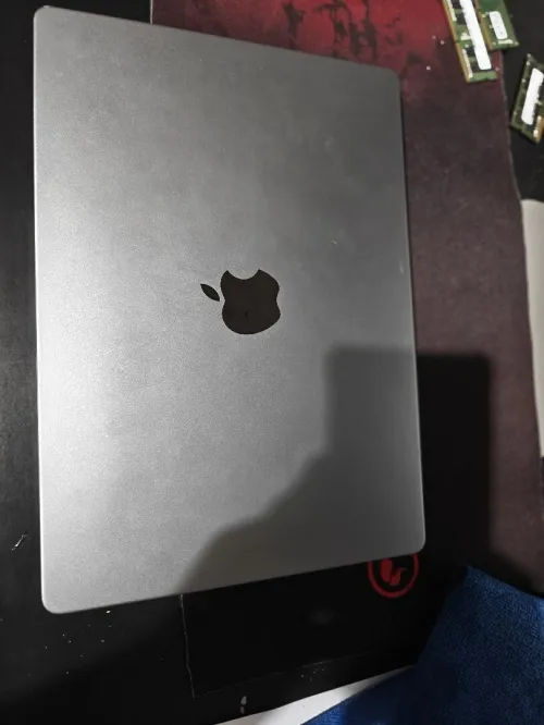 MacBook pro m2 pro 14pouces