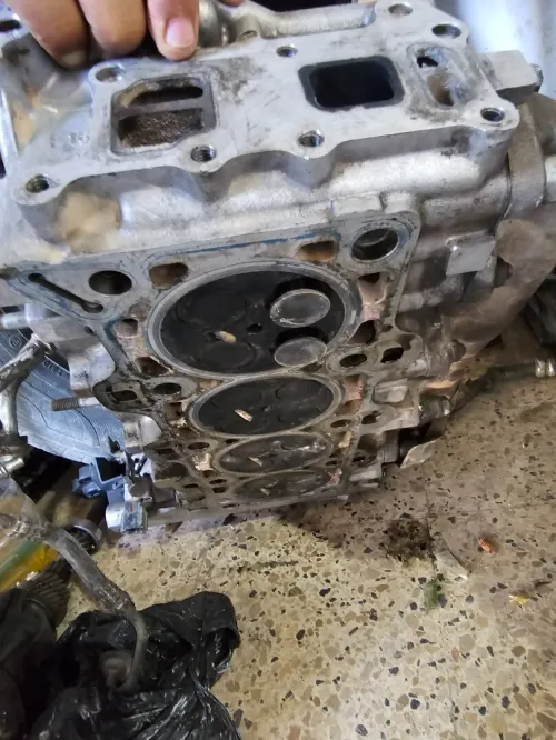2.2 crdi (Culasse+bloc+02injecteur)