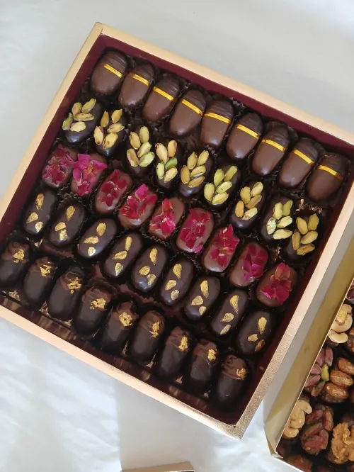 حلويات جزائرية تقليدية للأفراح والمناسبات . Dattes fourrées