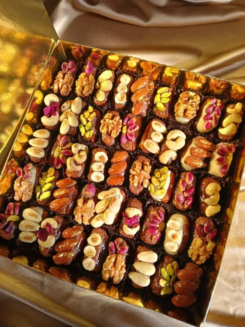حلويات جزائرية تقليدية للأفراح والمناسبات . Dattes fourrées