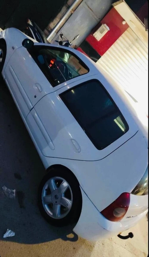 Clio Compus 2005 