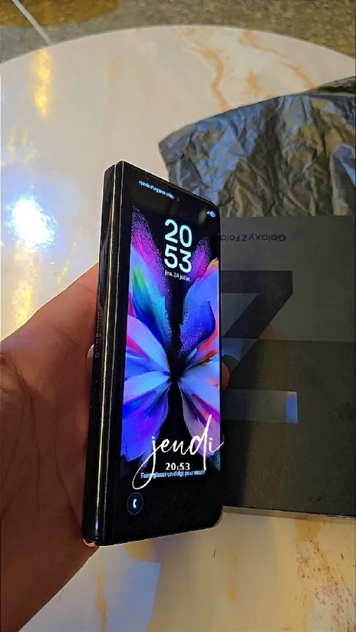 Samsung Galaxy z flad3