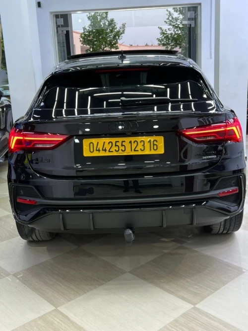 Audi Q3 2023 S-line