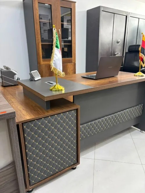ENSEMBLE DE BUREAU CAPITONNE