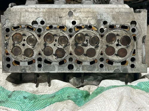 Culasse 2.0 tdi 143 cv (03 L)