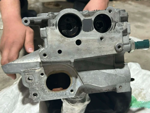 Culasse 2.0 tdi 143 cv (03 L)
