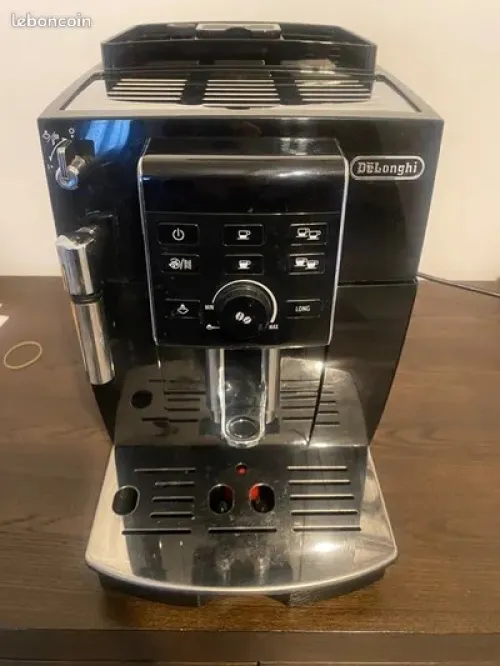 Machine à café DeLonghi Magnifica Café en grains ou moulu
