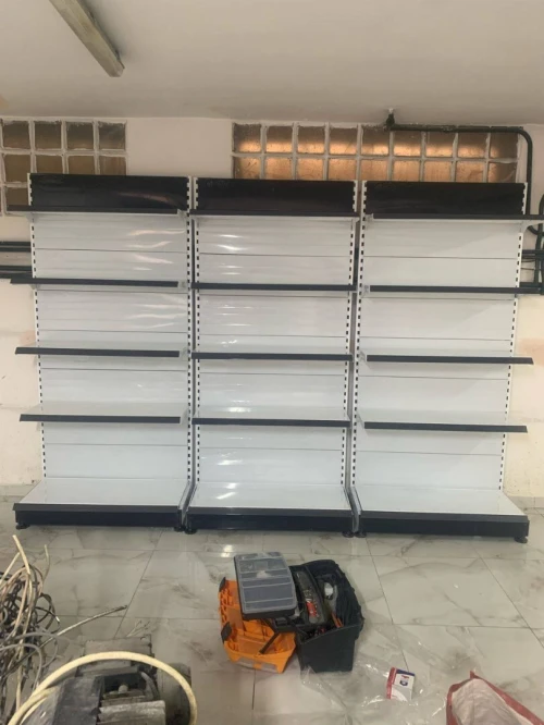 Rayonnage métallique professionnel pour supérettes et grandes surfaces