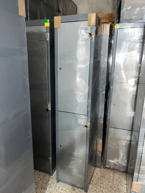 Fabrication Rayonnage/ Étagère/ Armoire/ Vestiaire/ Présentoir