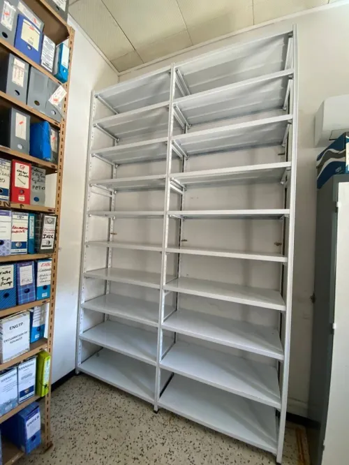 Étagères et rayonnage archives