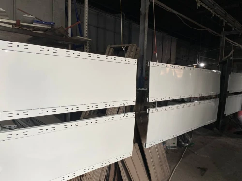 ETAGERE MÉTALLIQUE ET RAYONNAGE