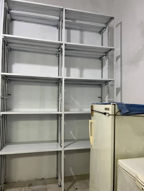 Rayonnage métallique / Etagère archives/ Rayonnage stockage/ Rayonnage léger standard ou sur mesure