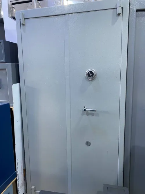 Fabrication Rayonnage/ Étagère/ Armoire/ Vestiaire/ Présentoir