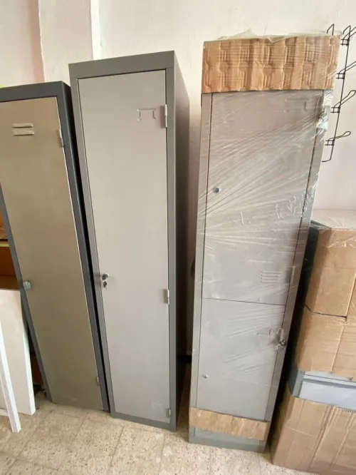 Fabrication Rayonnage/ Étagère/ Armoire/ Vestiaire/ Présentoir