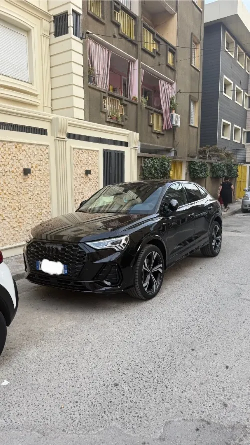 Audi Q3 2024 Full black