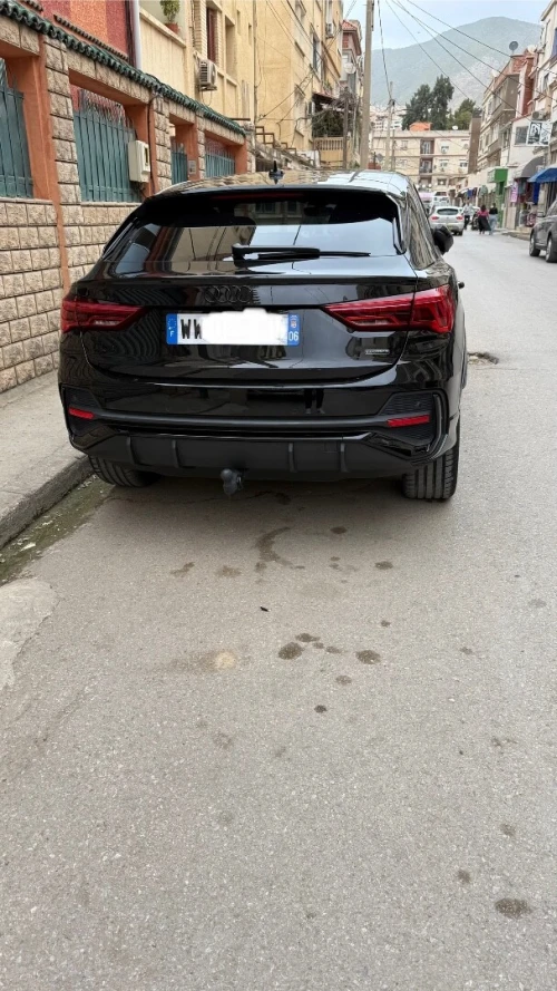 Audi Q3 2024 Full black