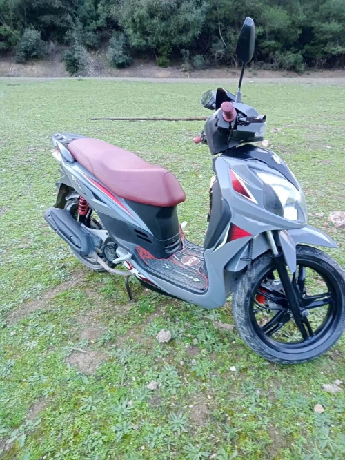 Sym Sr 2025
