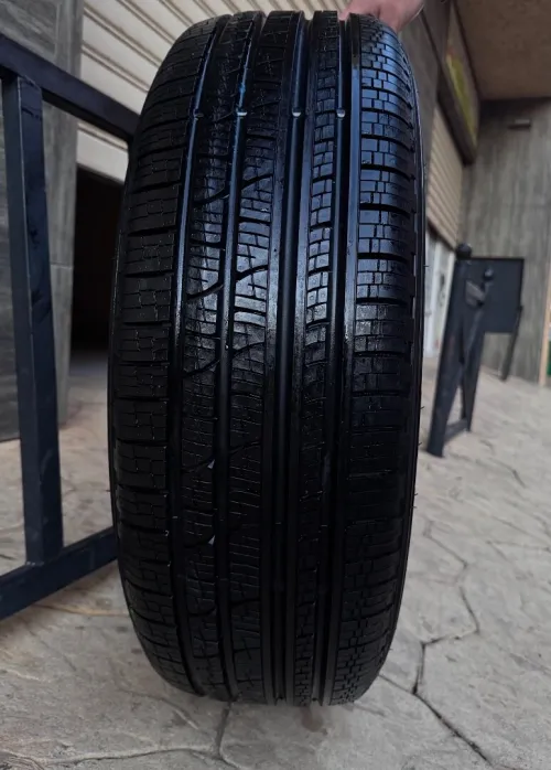 Pneu Pirelli 235/65/R19 neuf