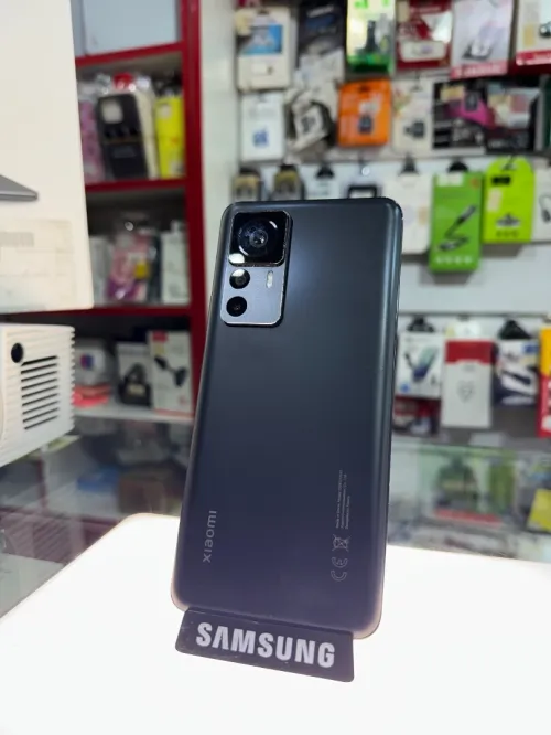 Xiaomi Mi 12 5G/Mi 12T Pro