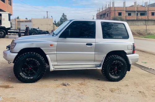 Mitsubishi Pajero Court 1999 3500