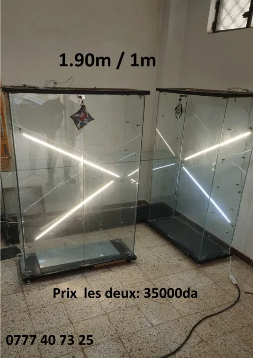 2 Vitrines 