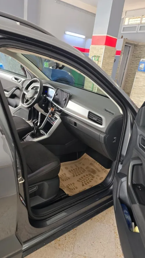 Volkswagen T-Roc 2023 