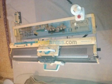 Machine à tricoter ks757