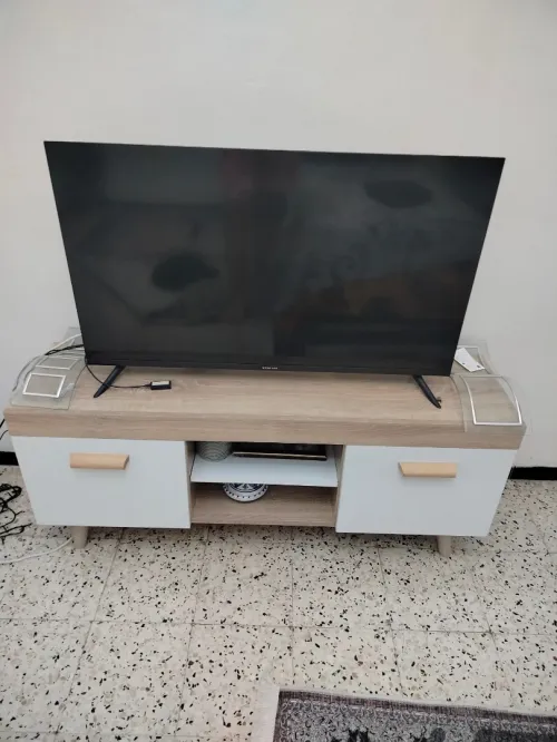 2 téléviseur