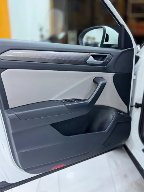 Volkswagen T-Roc 2025 R-Line 