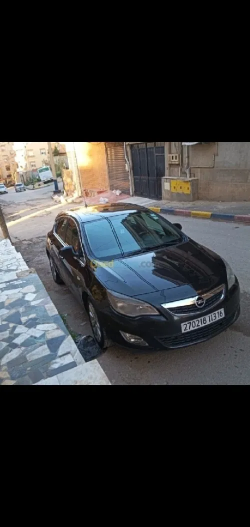 Opel Astra 2013 COSMO