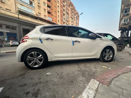 Peugeot 208 2013 Allure