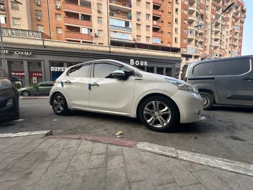 Peugeot 208 2013 Allure