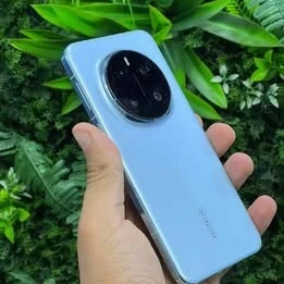 Huwaei Honor Magic 7 pro
