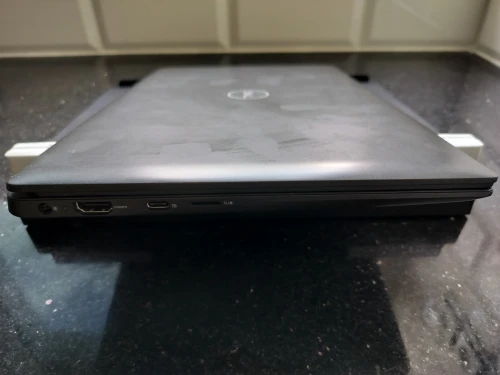Dell latitude 3301