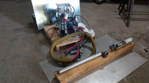 Machine PROJECTION  de mousse polyurethane. 