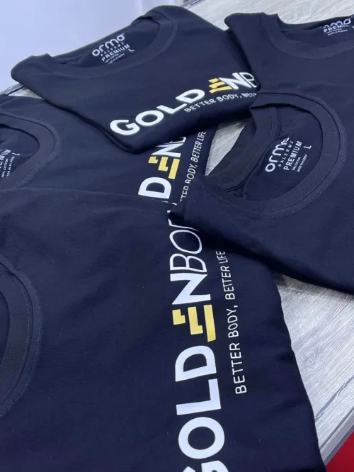 personnalisation textile (t-shirts, polos, casquettes, etc.)