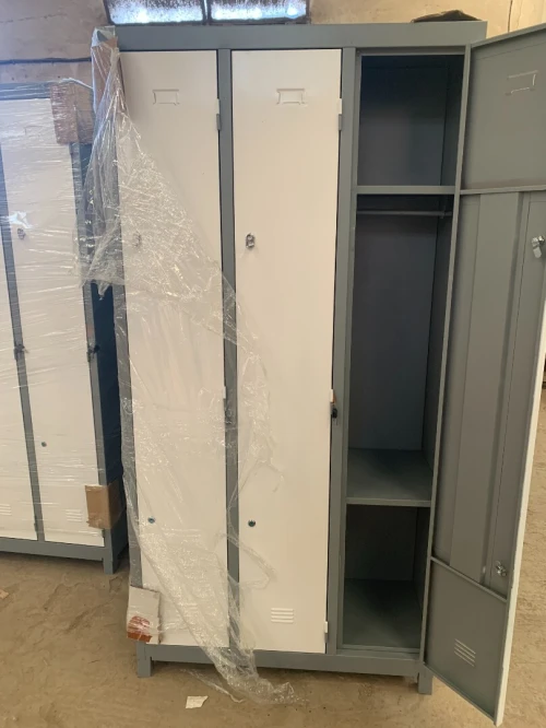 Vestiaire métallique Scolaire / Armoire métallique / Classeur métallique C4 / Rayonnage / Etagère