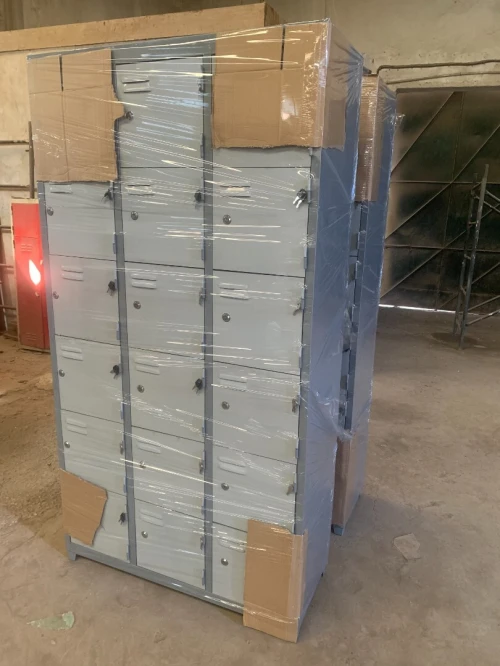 Vestiaire métallique Scolaire / Armoire métallique / Classeur métallique C4 / Rayonnage / Etagère