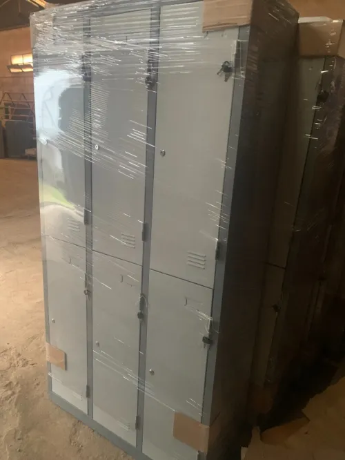 Vestiaire métallique Scolaire / Armoire métallique / Classeur métallique C4 / Rayonnage / Etagère
